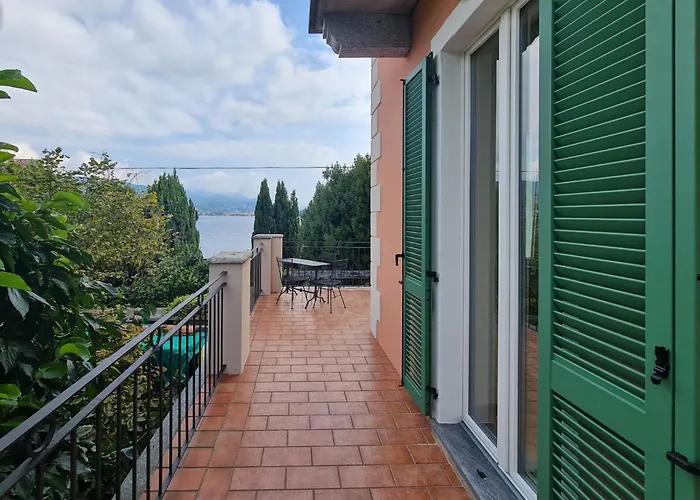 La Silente By Interhome Lägenhet Stresa